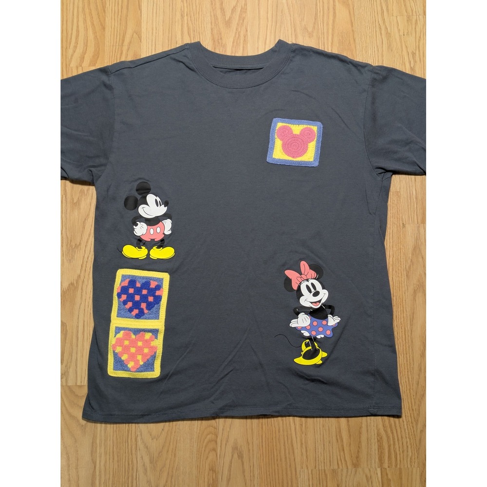 Disney Mickey Minnie Mouse Patch Graphic Short Sleeve T-Shirt M Gray